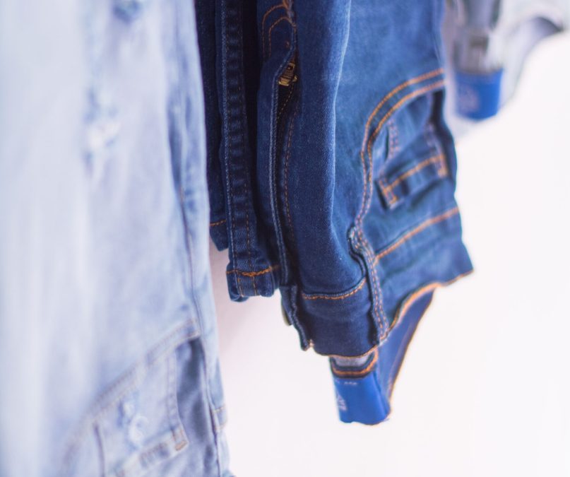 Comment prendre soin de vos jeans pour qu’ils durent plus longtemps ?